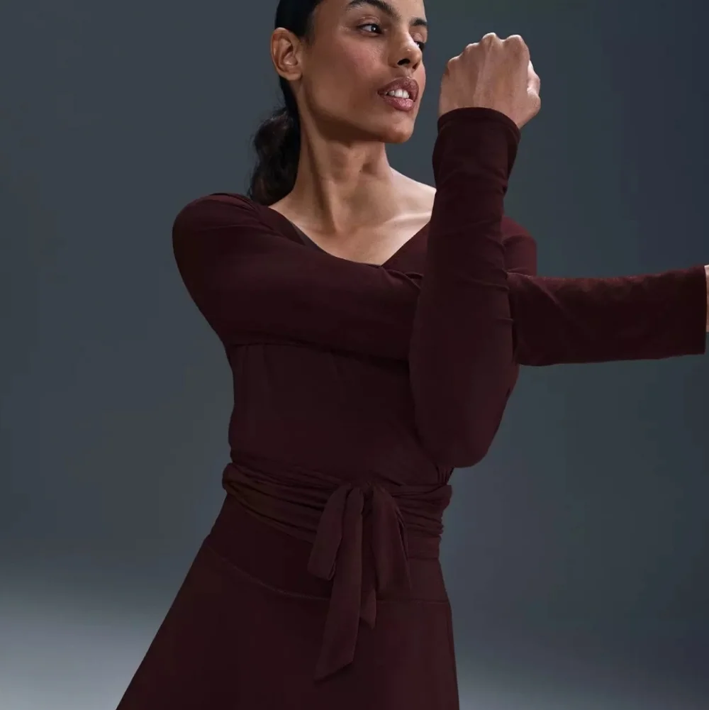 Nike One Dri-Fit Burgundy Crush Athletic Skort, NWT - Picture 6 of 6